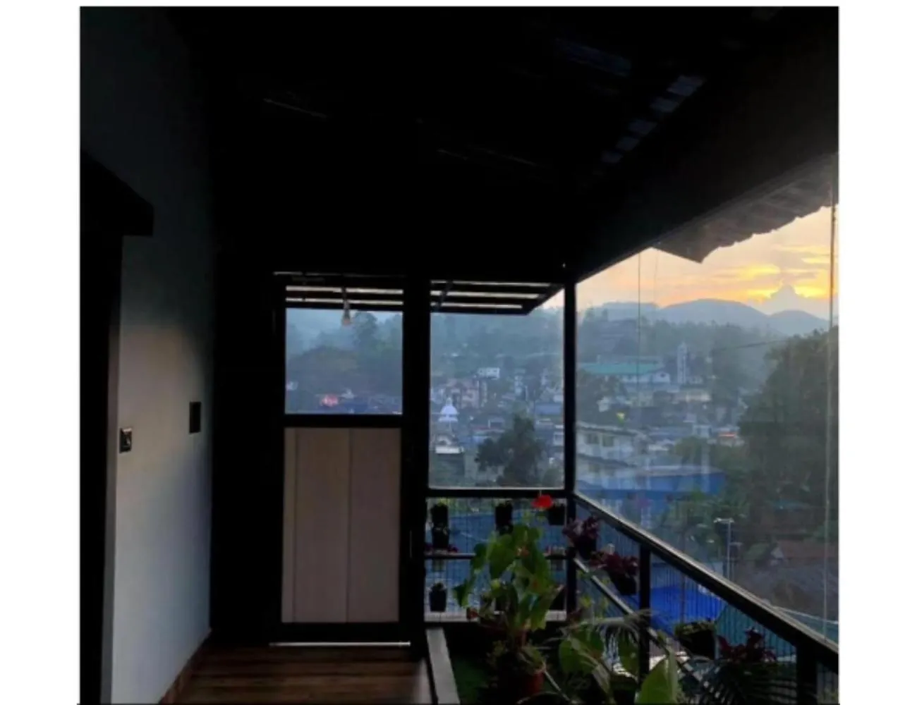 Birdwing Cottage, Munnar Homestay