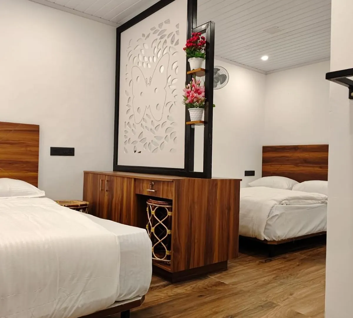 Birdwing Cottage, Munnar Homestay